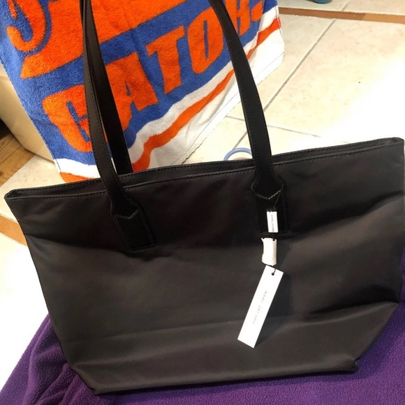 NWT Marc Jacobs black over the shoulder tote bag - Picture 4 of 6